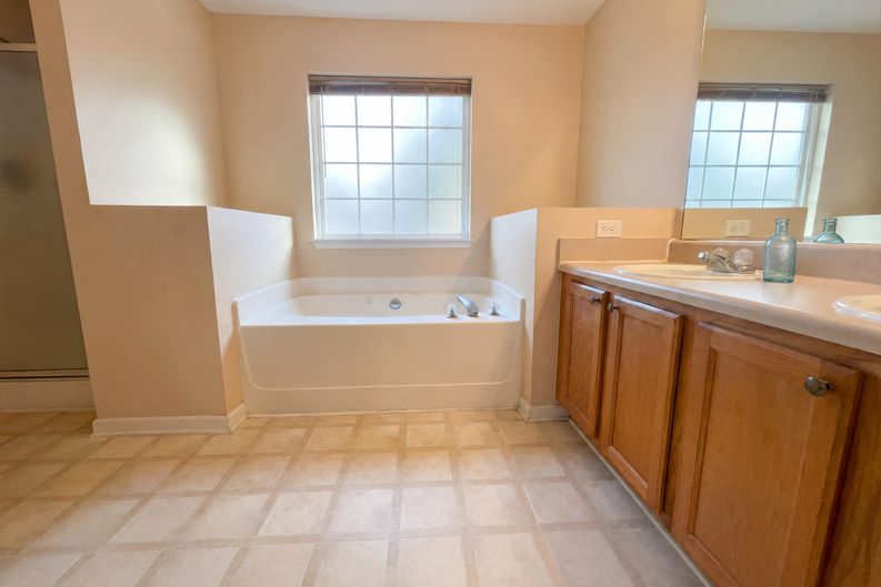 Photo 11 of 24 of 3062 Crest Ridge Cir SW, Marietta, GA