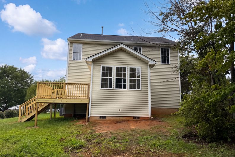Photo 5 of 28 of 112 Rockbridge Ct, Kernersville, NC