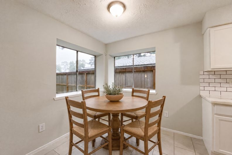 Photo 7 of 31 of 23110 Pennsgrove Rd, Spring, TX