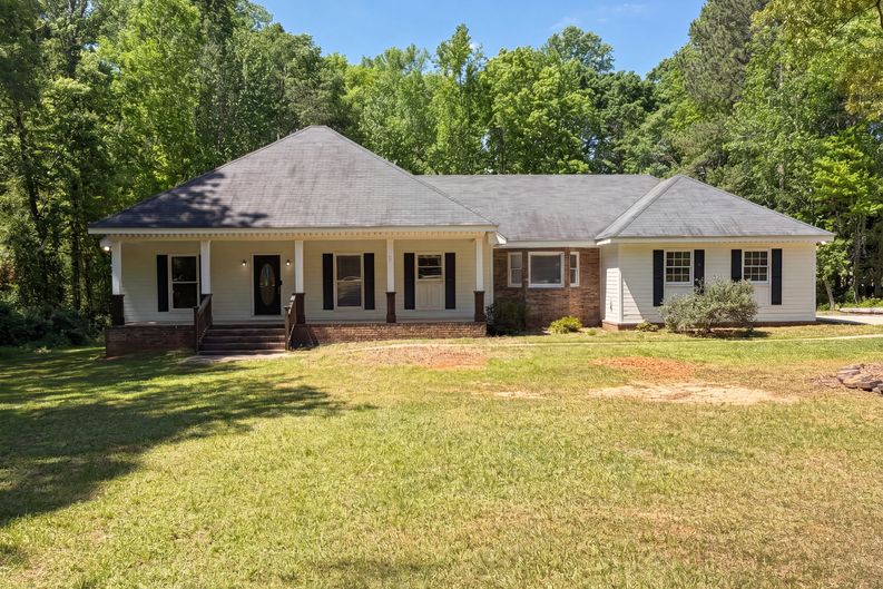 Photo 19 of 22 of 213 Carl Parker Rd, Hampton, GA
