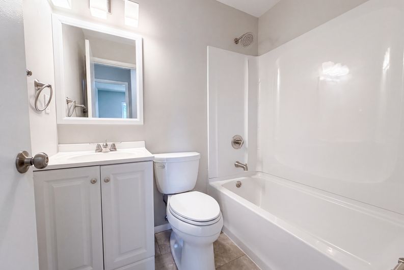 Photo 11 of 21 of 9707 Wescott Rd, Cincinnati, OH