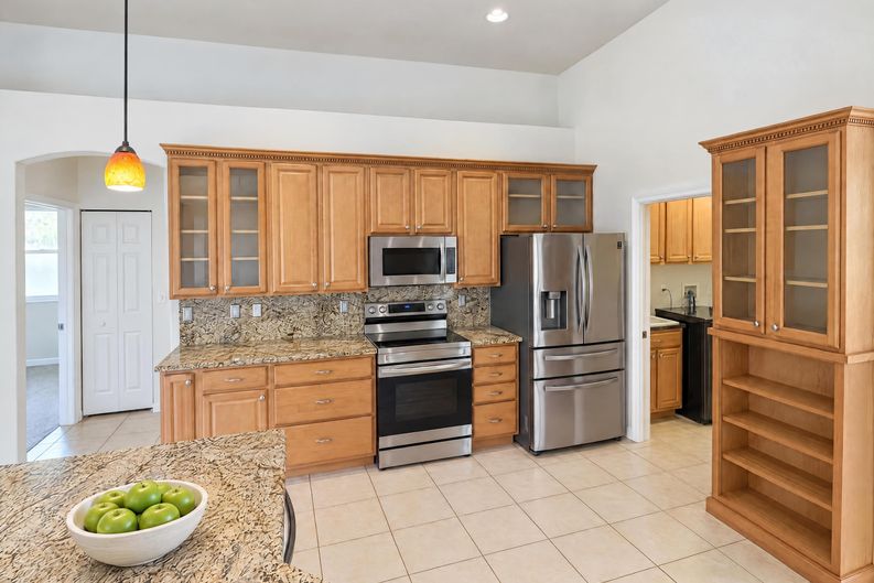 Photo 6 of 37 of 12795 79th Ct N, West Palm Beach, FL