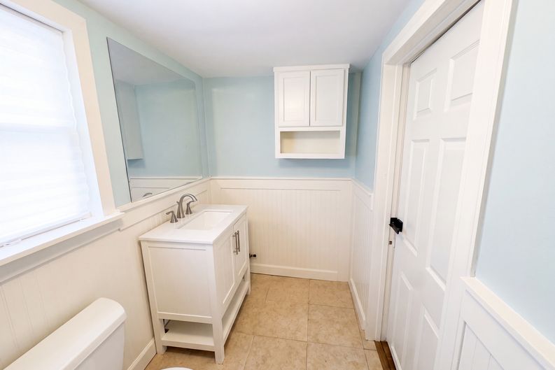 Photo 11 of 29 of 1446 E Whiteside St, Springfield, MO