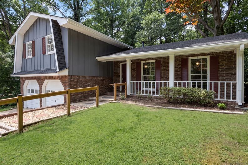 Photo 17 of 22 of 1271 Seven Springs Cir, Marietta, GA
