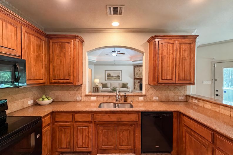 Photo 21 of 25 of 121 Rey Del Mar Cir, Weatherford, TX