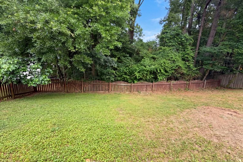 Photo 19 of 21 of 128 Morena Dr, Holly Springs, NC