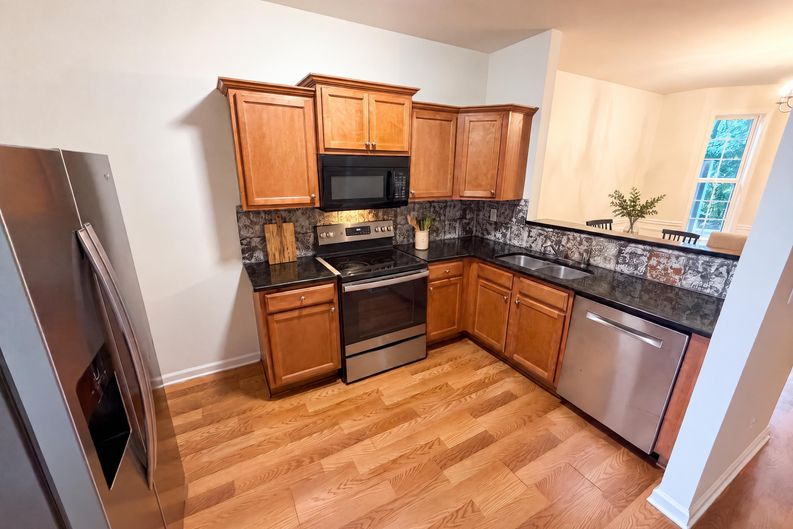 Photo 6 of 23 of 2111 Ferentz Trce, Norcross, GA