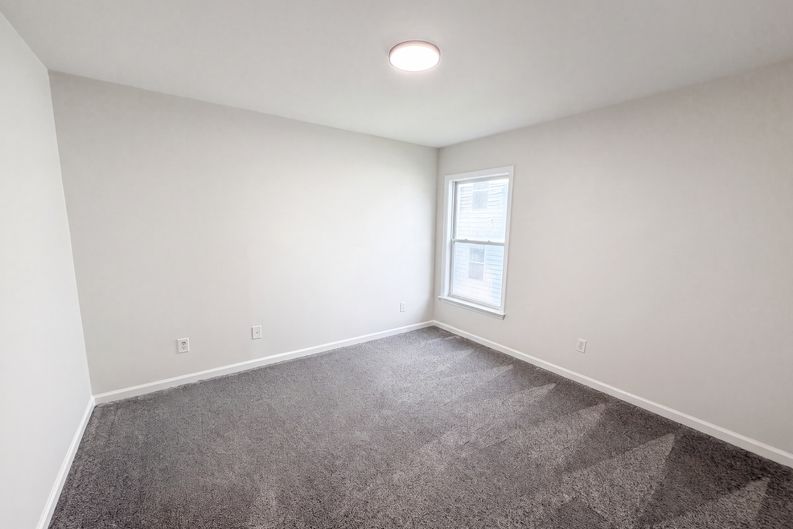 Photo 16 of 23 of 3718 Park Hill Cir, Loganville, GA
