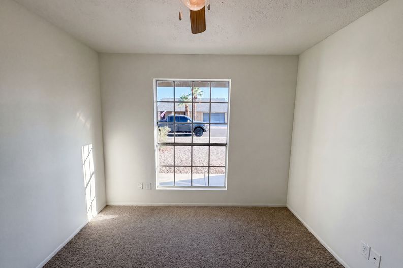 Photo 4 of 20 of 8839 W Carol Ave, Peoria, AZ