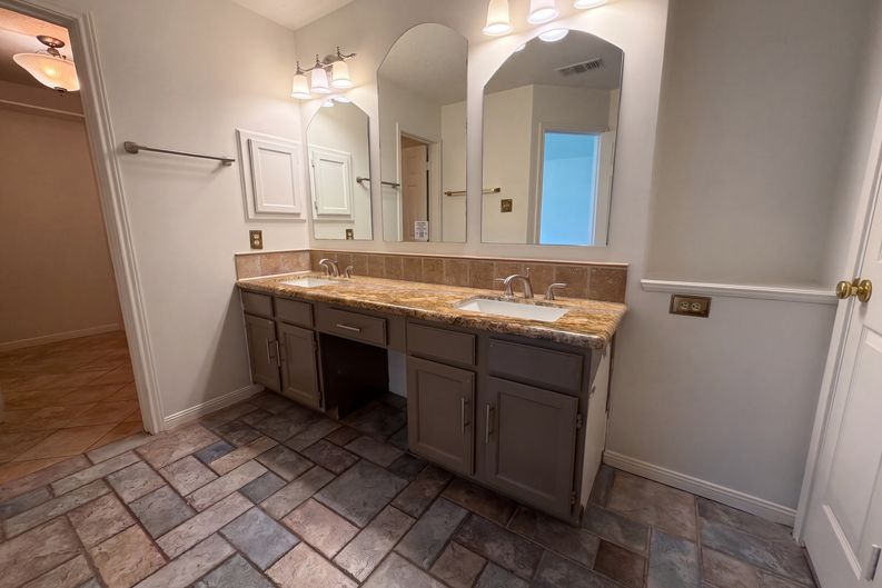 Photo 6 of 31 of 1115 Long Prairie Dr, Katy, TX