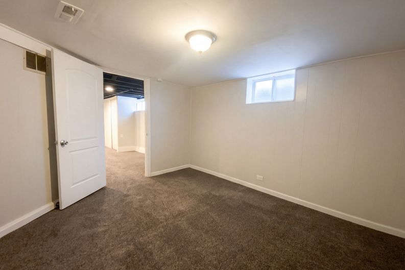Photo 11 of 17 of 6736 Wise Ave, Saint Louis, MO