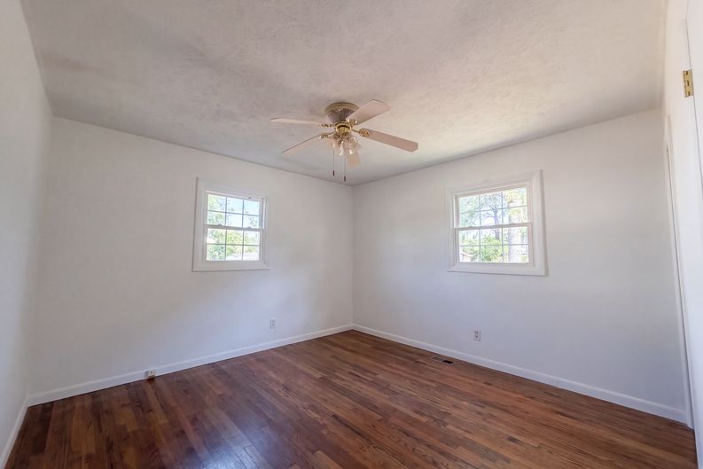 Photo 13 of 17 of 2806 E Cramer Dr, Fayetteville, NC