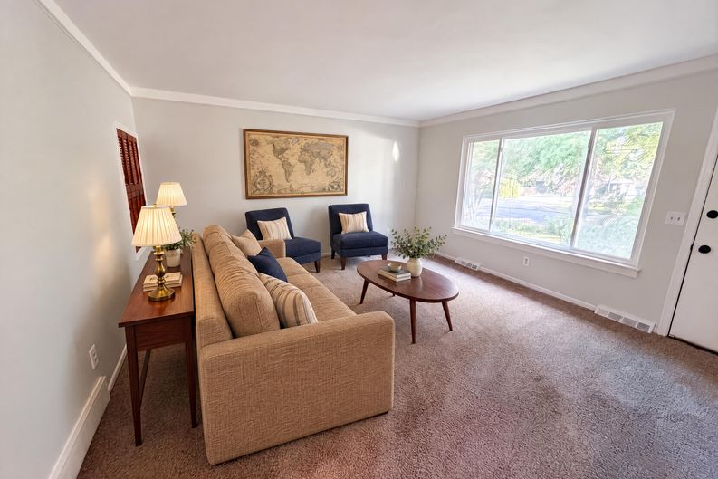 Photo 13 of 22 of 30406 Everett St, Southfield, MI