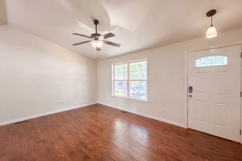 Photo 6 of 18 of 82 Cedar Ridge Dr, Pacific, MO