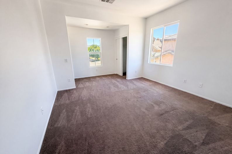 Photo 18 of 28 of 3147 W Lingard St, Lancaster, CA