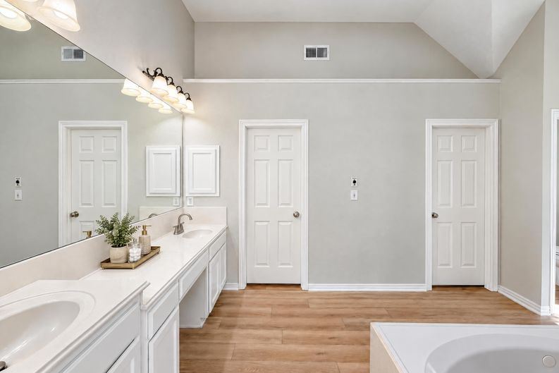 Photo 17 of 29 of 1017 Laurel Oak Dr, Flower Mound, TX