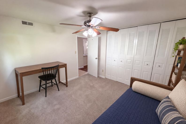 Photo 10 of 18 of 3618 Gustar Ct, Charlotte, NC