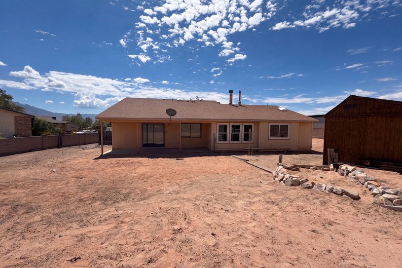 Photo 5 of 23 of 1609 Blue Quail Ct NE, Rio Rancho, NM