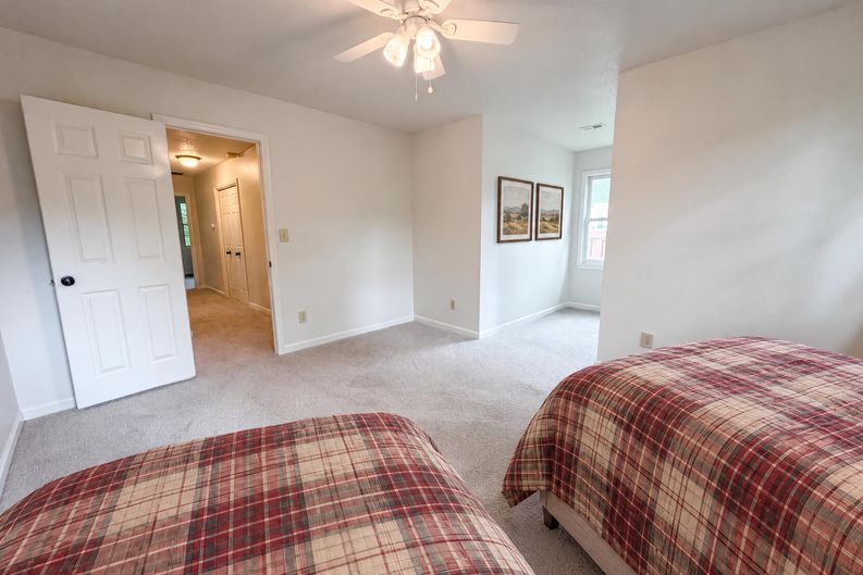 Photo 15 of 24 of 1223 6th St, Pleasant Grove, AL