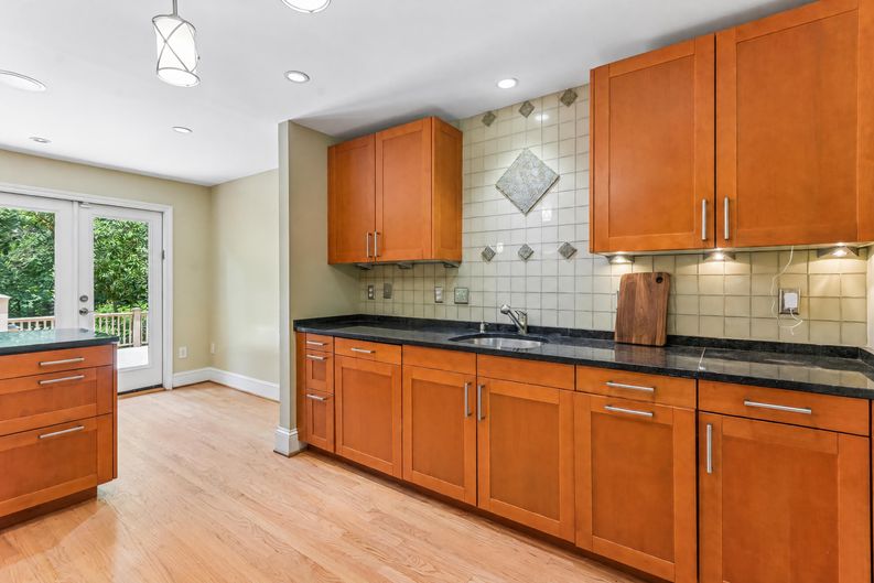Photo 69 of 87 of 3135 Spalding Dr, Sandy Springs, GA