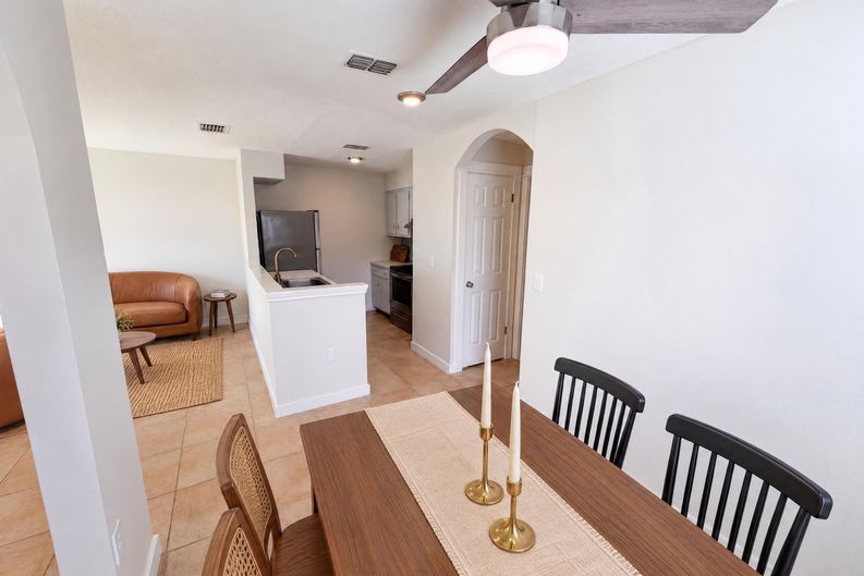 Photo 8 of 20 of 411 Dorchester Sq, Lake Mary, FL
