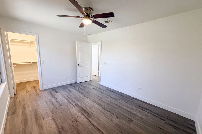 Photo 18 of 23 of 800 S Bedford Dr, Chandler, AZ
