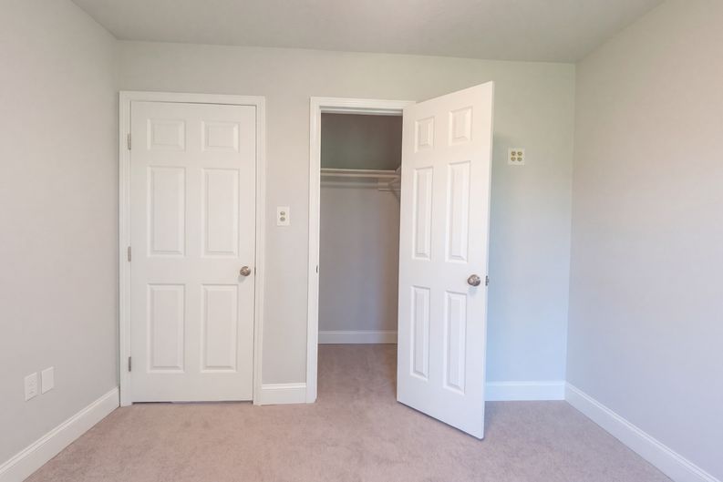 Photo 14 of 18 of 505 Mount Vernon Dr, La Place, LA