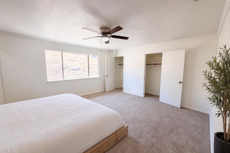 Photo 16 of 29 of 6041 Thornicroft Dr, Valley Springs, CA
