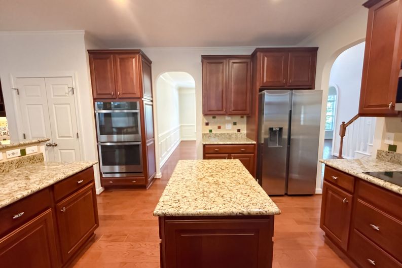 Photo 6 of 40 of 12212 Ashton Woods Ln, Raleigh, NC