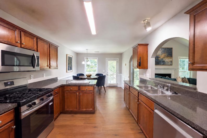 Photo 22 of 32 of 4468 Karron Dr, Powder Springs, GA