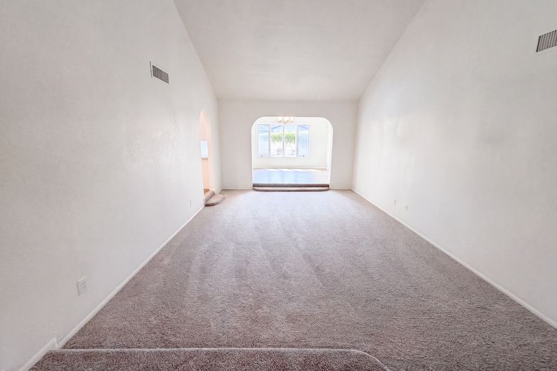 Photo 3 of 32 of 3151 W Kings Ave, Phoenix, AZ