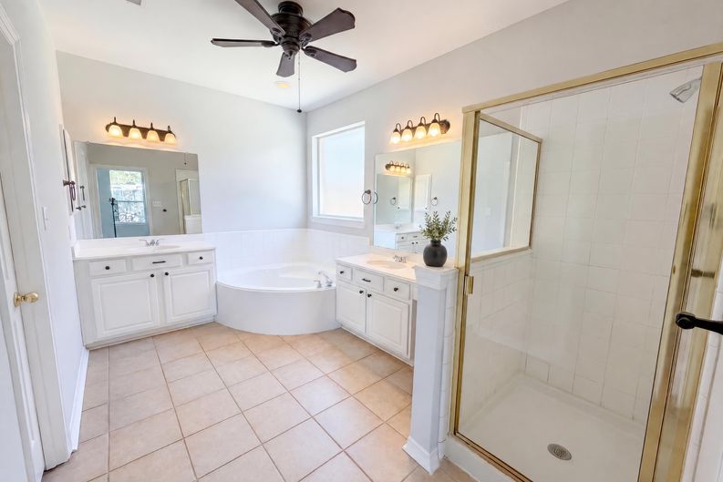 Photo 21 of 34 of 1412 Spring Ridge Ln, Flower Mound, TX