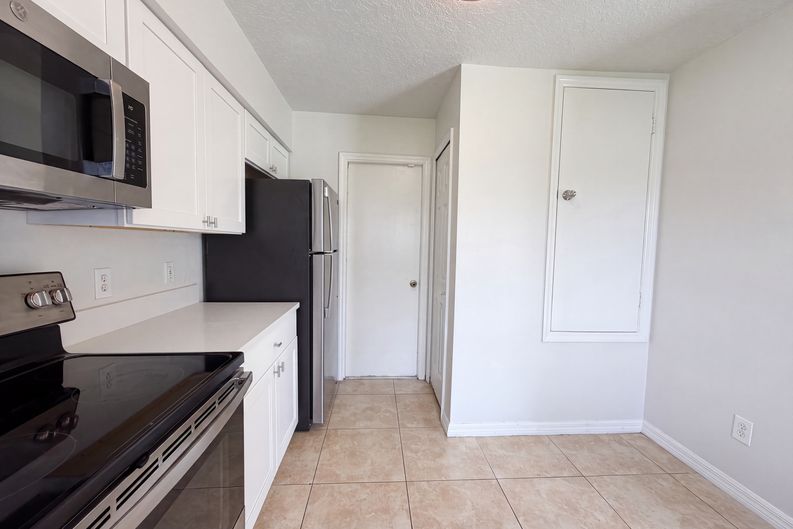 Photo 6 of 22 of 13236 Pike Lake Dr, Riverview, FL