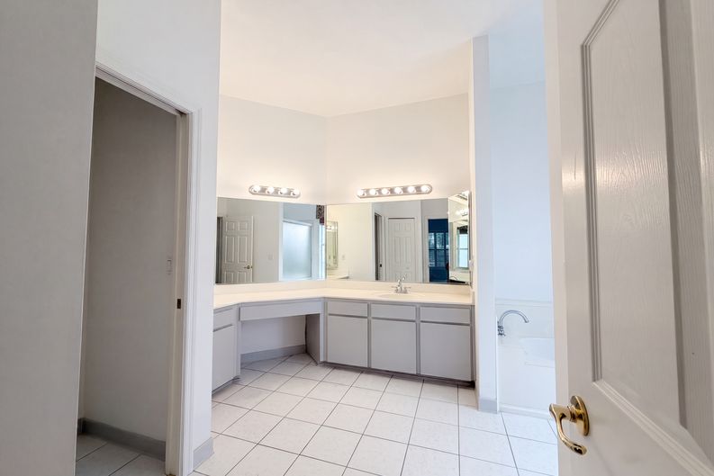 Photo 14 of 19 of 3319 Newbliss Cir, Ormond Beach, FL