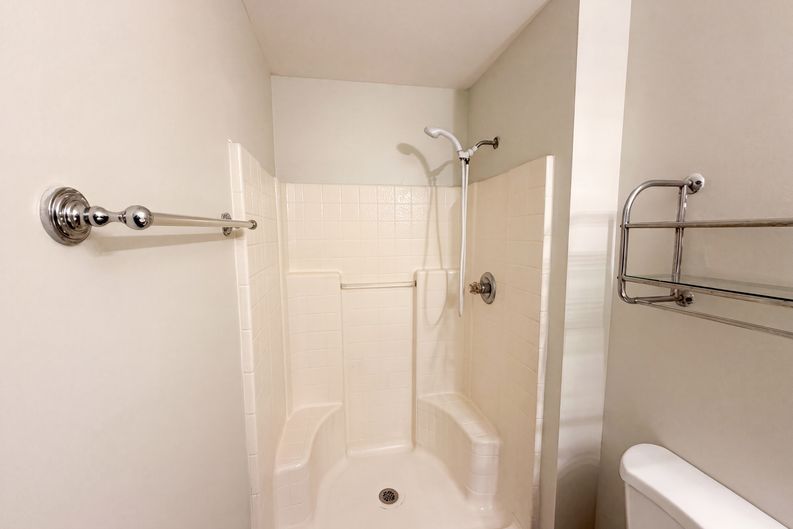 Photo 13 of 20 of 114 Pamala Ct, Sanford, FL
