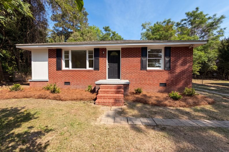 Photo 13 of 17 of 2112 Axson St, Cayce, SC