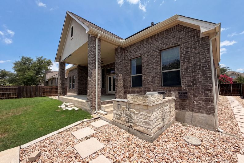 Photo 18 of 19 of 1604 Hollowback Dr, Leander, TX