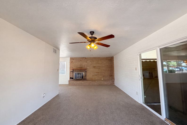 Photo 7 of 21 of 3115 N 53rd Dr, Phoenix, AZ