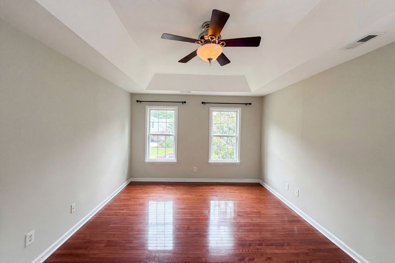 Photo 7 of 21 of 128 Morena Dr, Holly Springs, NC