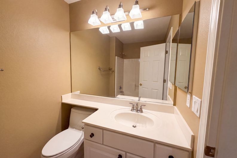 Photo 17 of 27 of 7925 W Harmony Ln, Peoria, AZ
