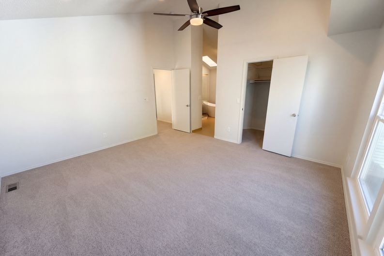Photo 11 of 35 of 10471 W 83rd Pl, Arvada, CO