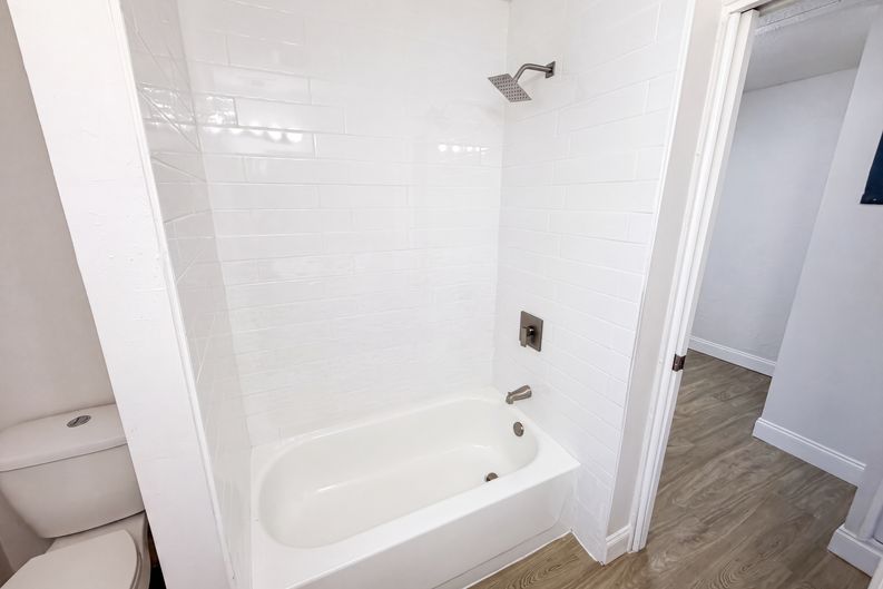 Photo 12 of 23 of 585 Hewett Dr, Orlando, FL