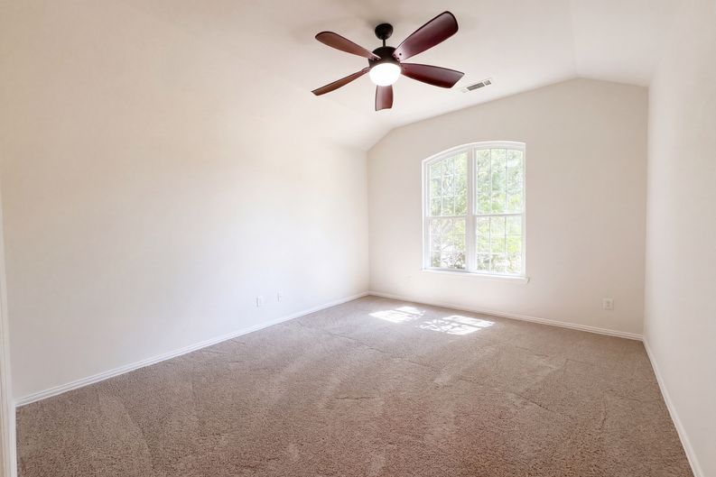 Photo 4 of 15 of 6312 Candletree Ln, McKinney, TX