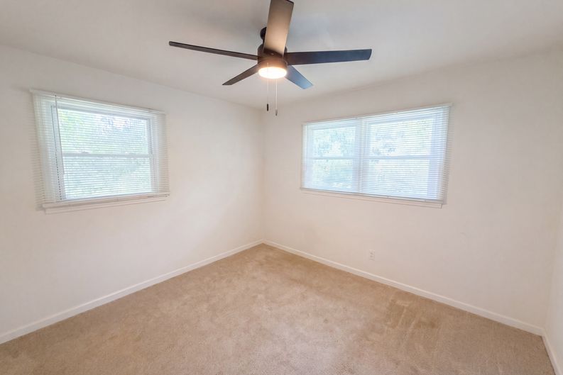 Photo 4 of 21 of 509 Spring Park Dr, Canton, GA