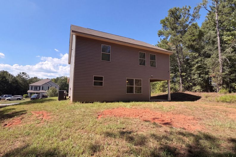 Photo 5 of 18 of 90 Ascott Trce, Covington, GA