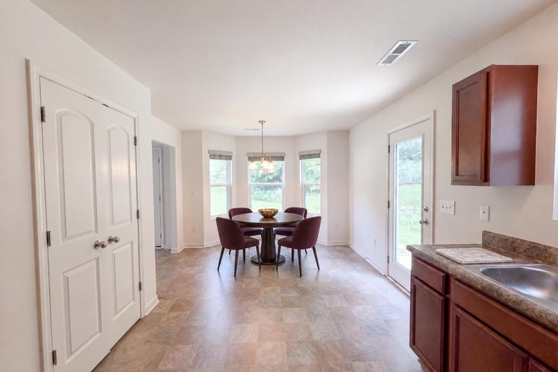 Photo 8 of 23 of 411 Sandybrooke Dr, High Point, NC
