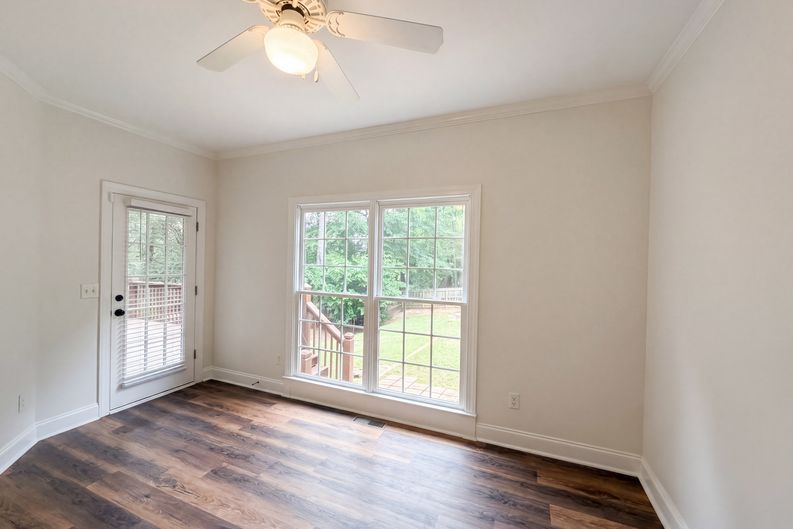 Photo 8 of 30 of 2298 Camden Dr SW, Marietta, GA