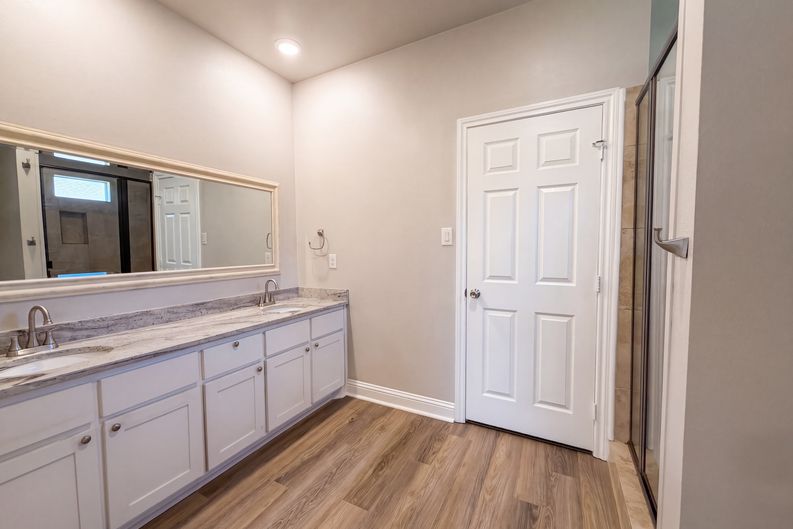 Photo 11 of 17 of 6006 Colorado St, Greenville, TX