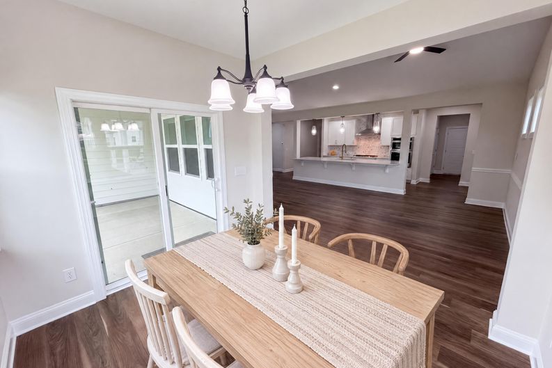 Photo 12 of 36 of 6109 Balham Ct, Charlotte, NC