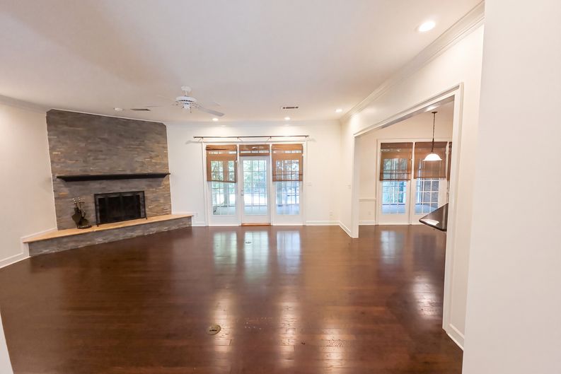 Photo 3 of 21 of 2109 Cumberland Ln, Albany, GA